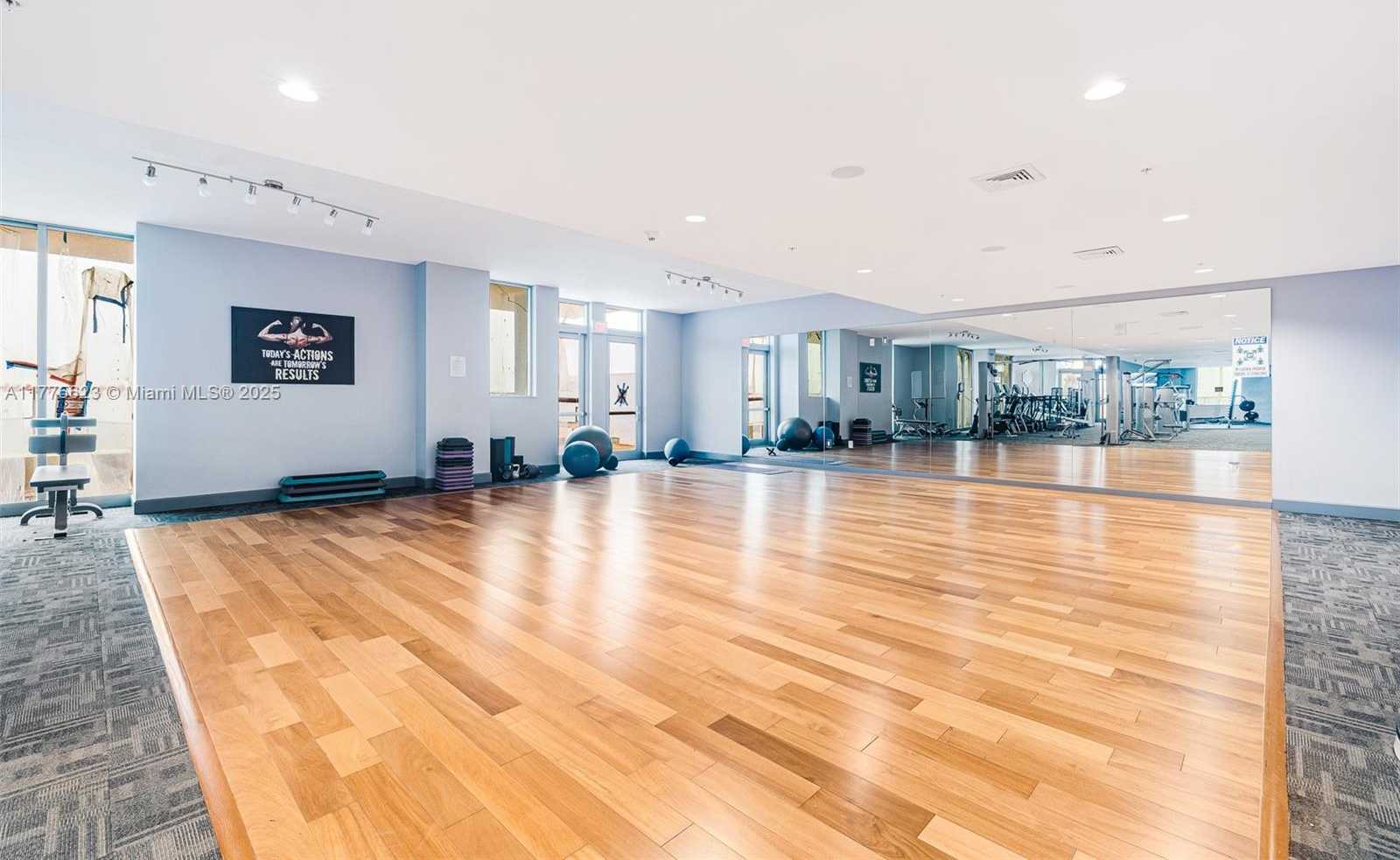 Small Image of 7901 HISPANOLA AVE #804, North Bay Village Number 43
