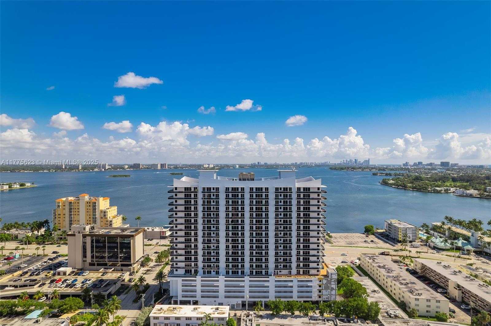 Small Image of 7901 HISPANOLA AVE #804, North Bay Village Number 45