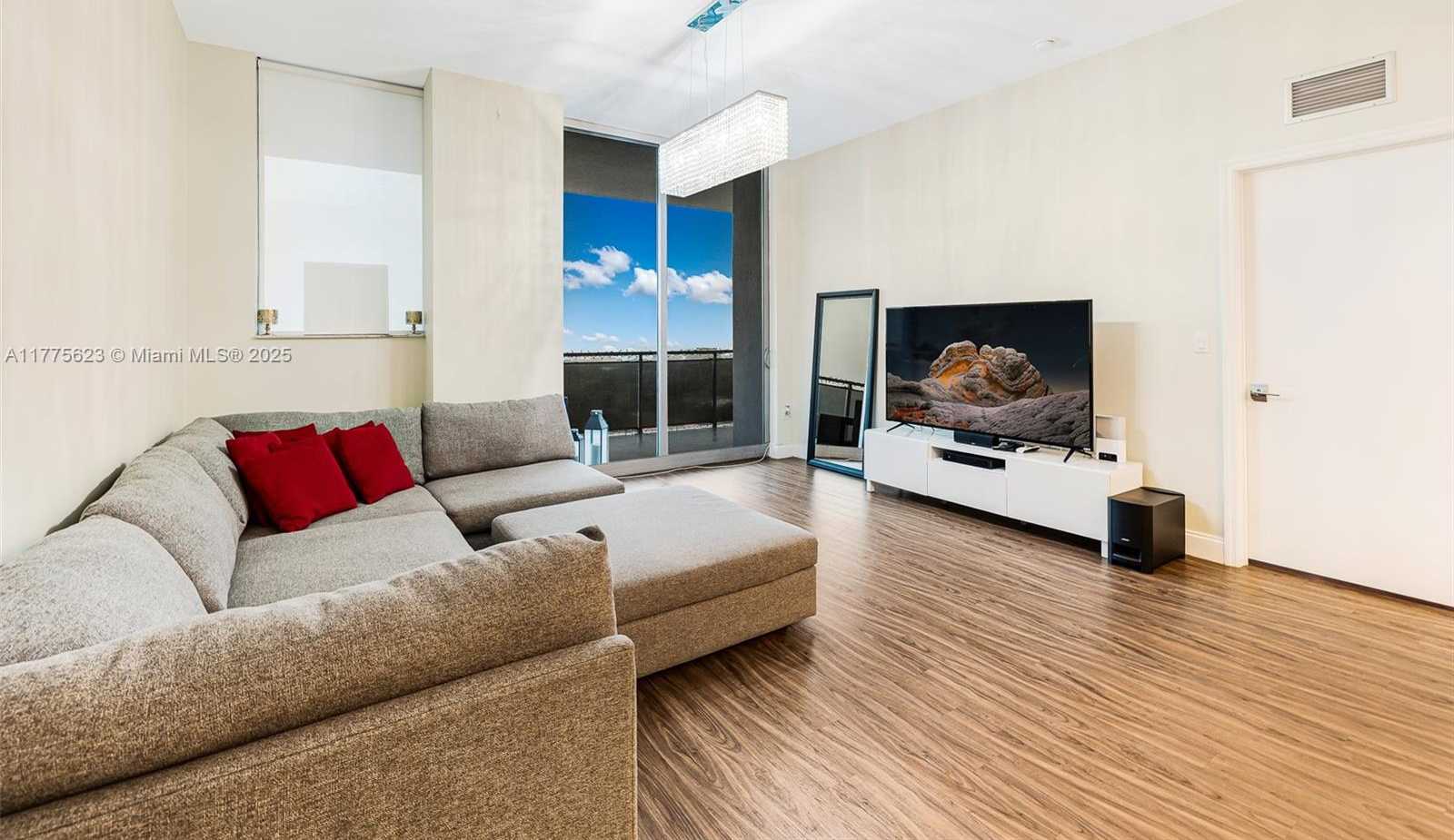 Small Image of 7901 HISPANOLA AVE #804, North Bay Village Number 6