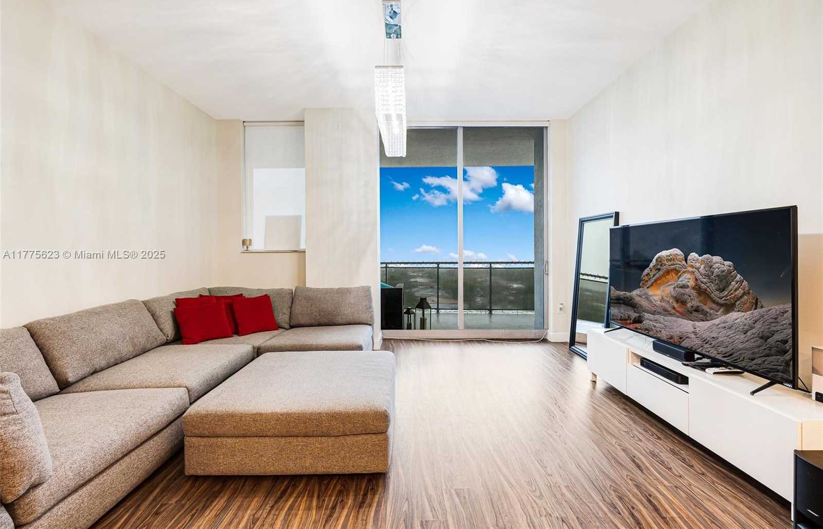 Small Image of 7901 HISPANOLA AVE #804, North Bay Village Number 9