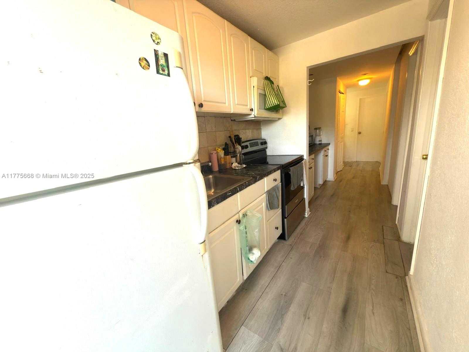 Small Image of 7904 WEST WEST DR #108, North Bay Village Number 6