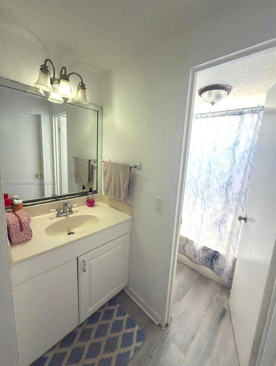 Small Image of 7904 WEST WEST DR #108, North Bay Village Number 9