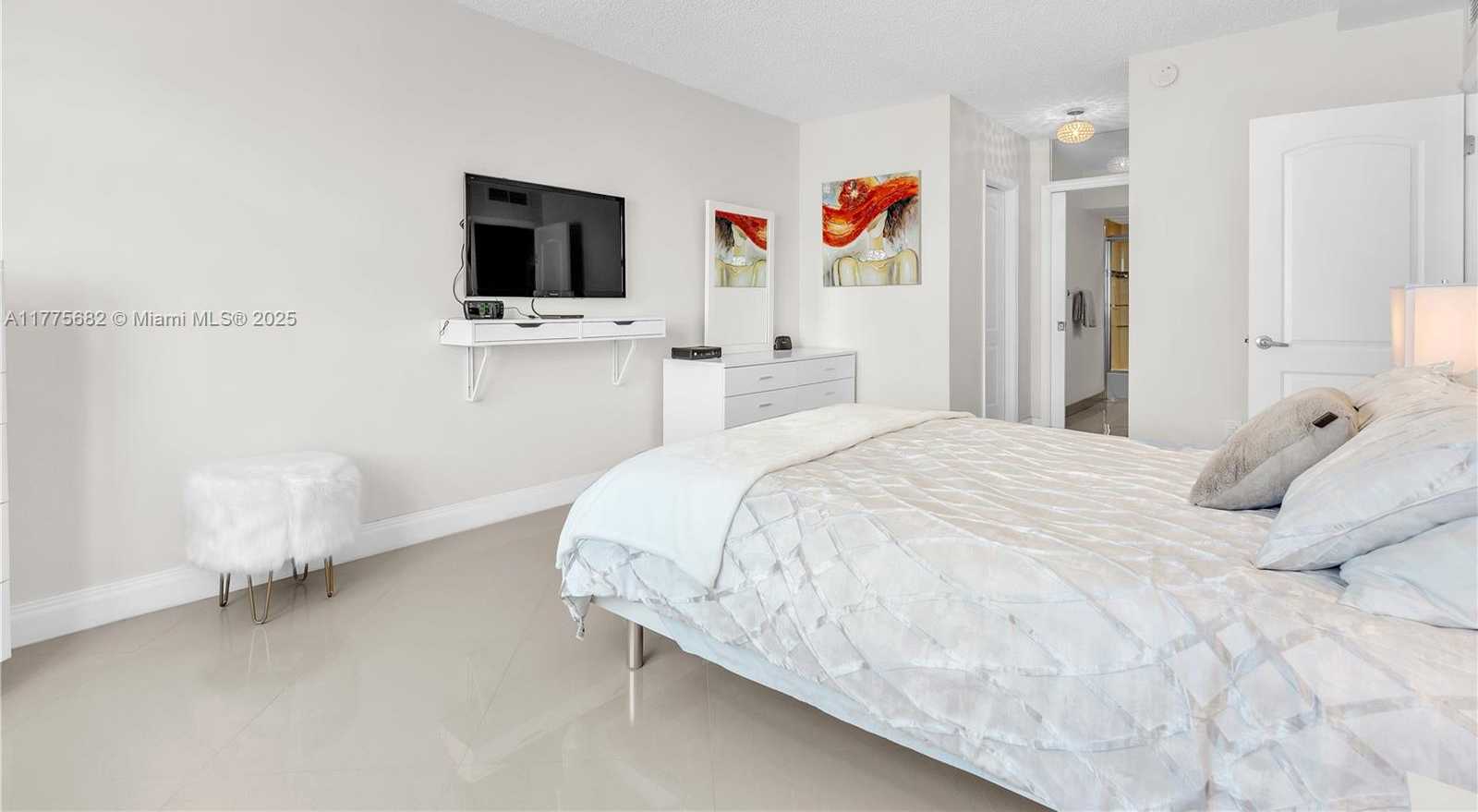 Small Image of 1950 SOUTH OCEAN DR #14H, Hallandale Beach Number 12