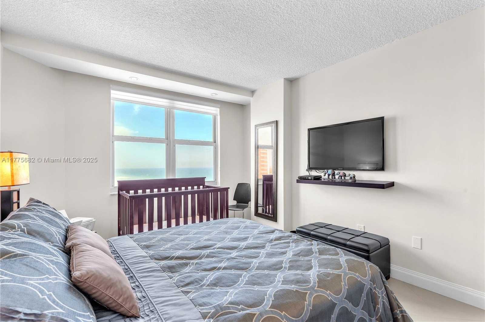 Small Image of 1950 SOUTH OCEAN DR #14H, Hallandale Beach Number 15