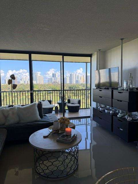 Small Image of 20335 WEST COUNTRY CLUB DR #905, Aventura Number 2