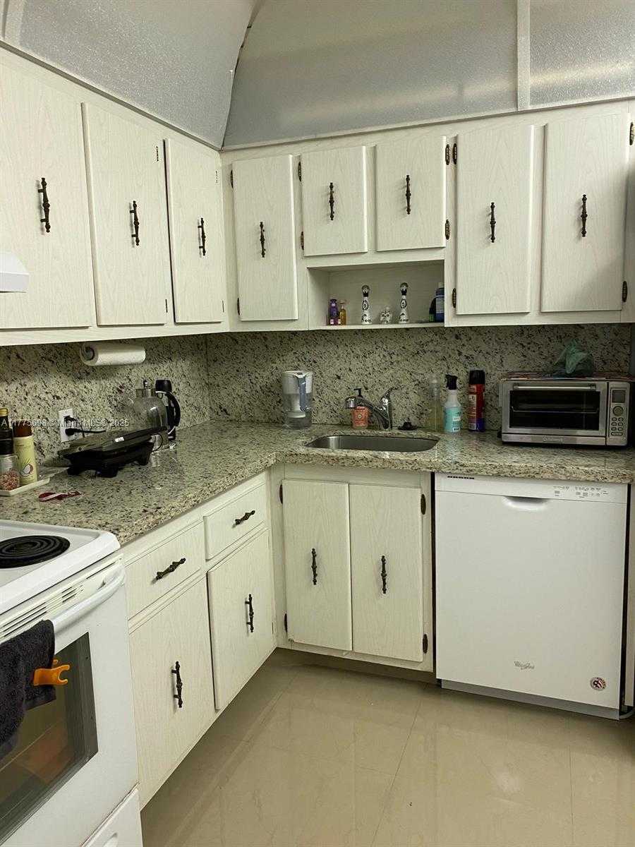 Small Image of 20335 WEST COUNTRY CLUB DR #905, Aventura Number 3