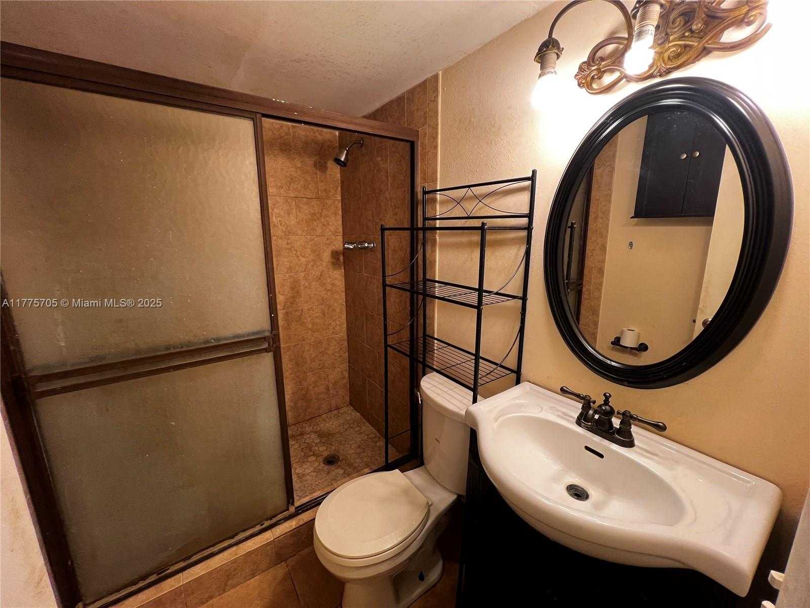 Small Image of 447 NORTH EAST 195TH ST #309, Miami Number 4