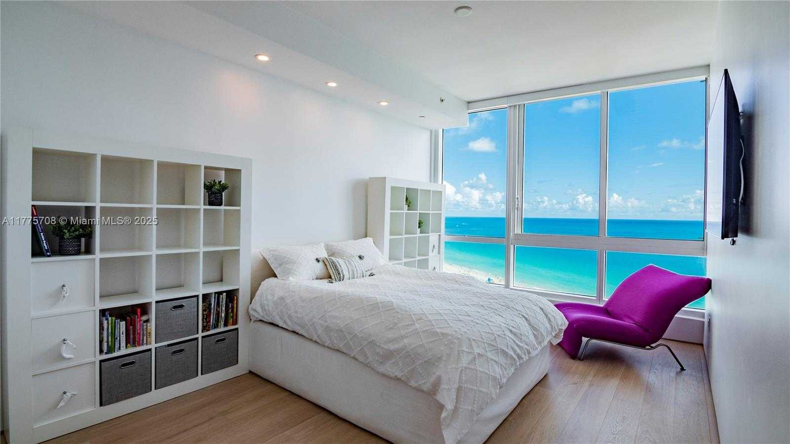 Small Image of 100 SOUTH POINTE DR #1906/07, Miami Beach Number 21