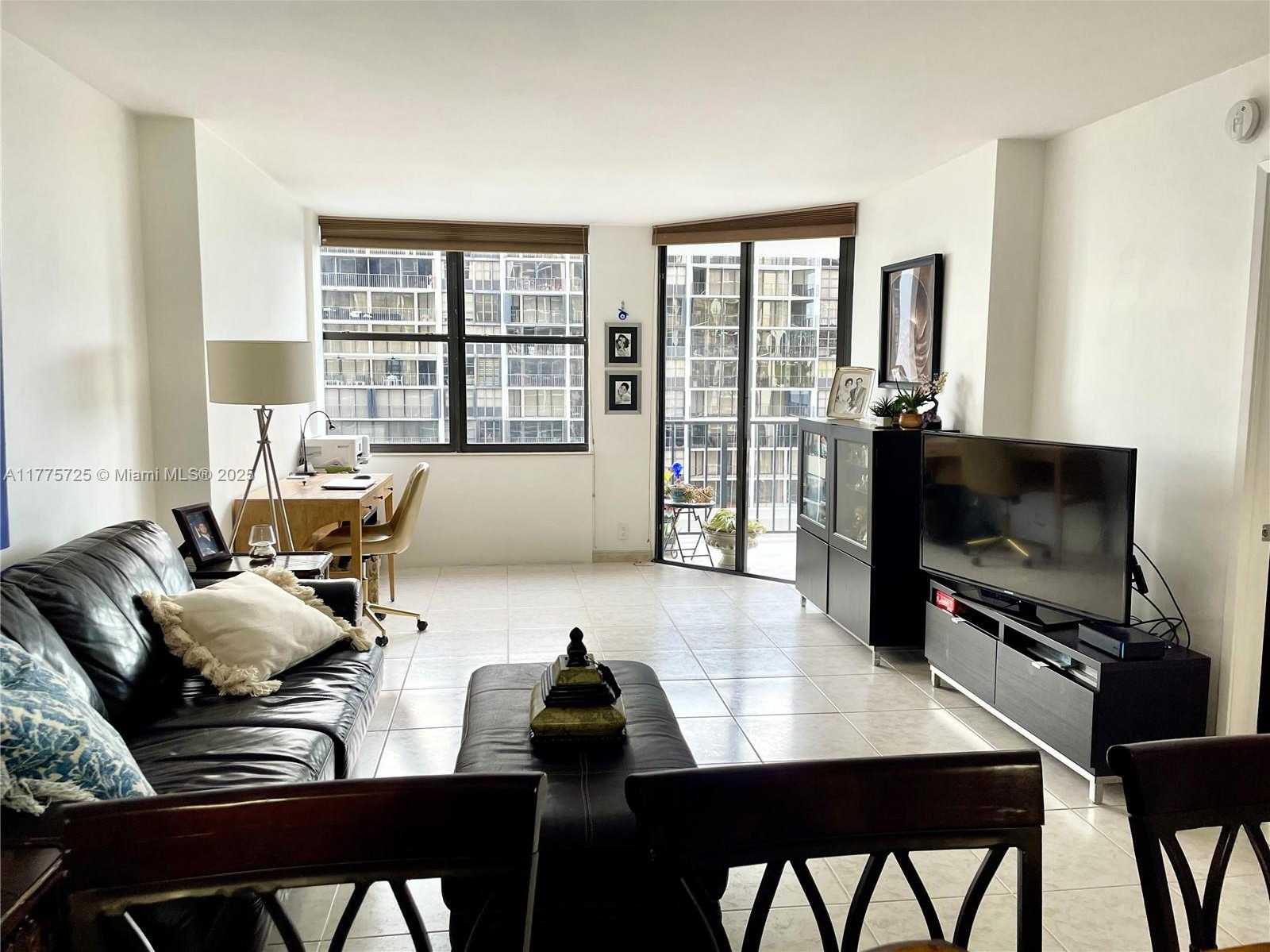 Small Image of 1901 BRICKELL AVE #B804, Miami Number 10