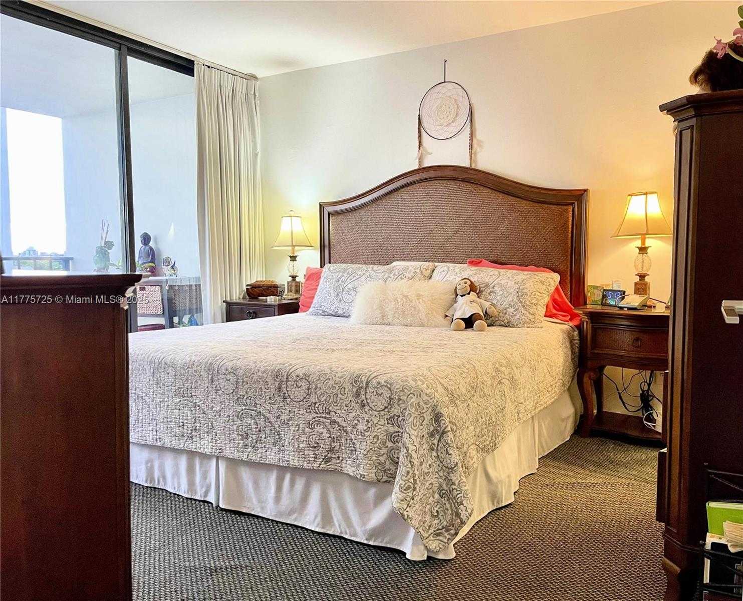 Small Image of 1901 BRICKELL AVE #B804, Miami Number 11