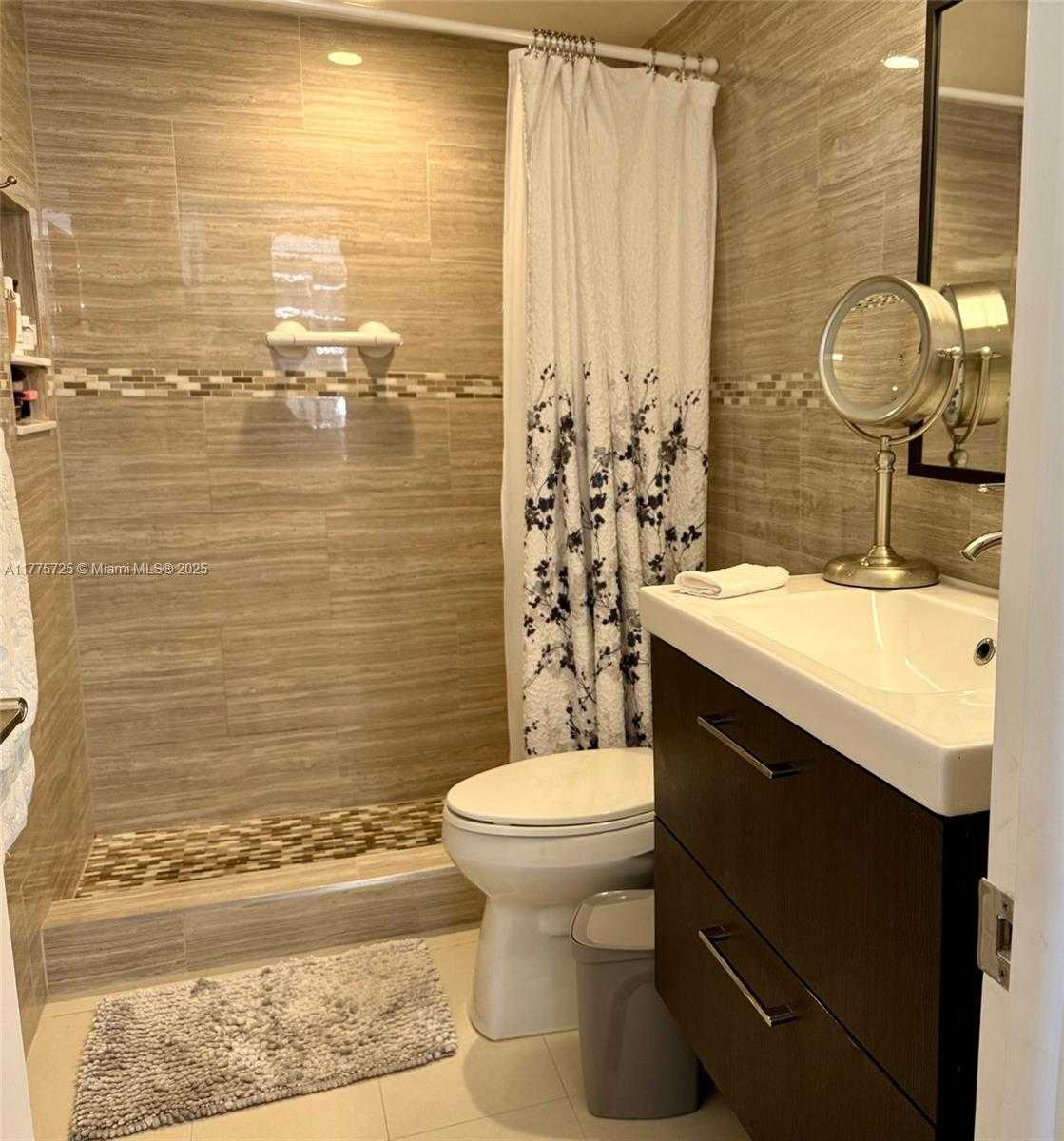 Small Image of 1901 BRICKELL AVE #B804, Miami Number 12