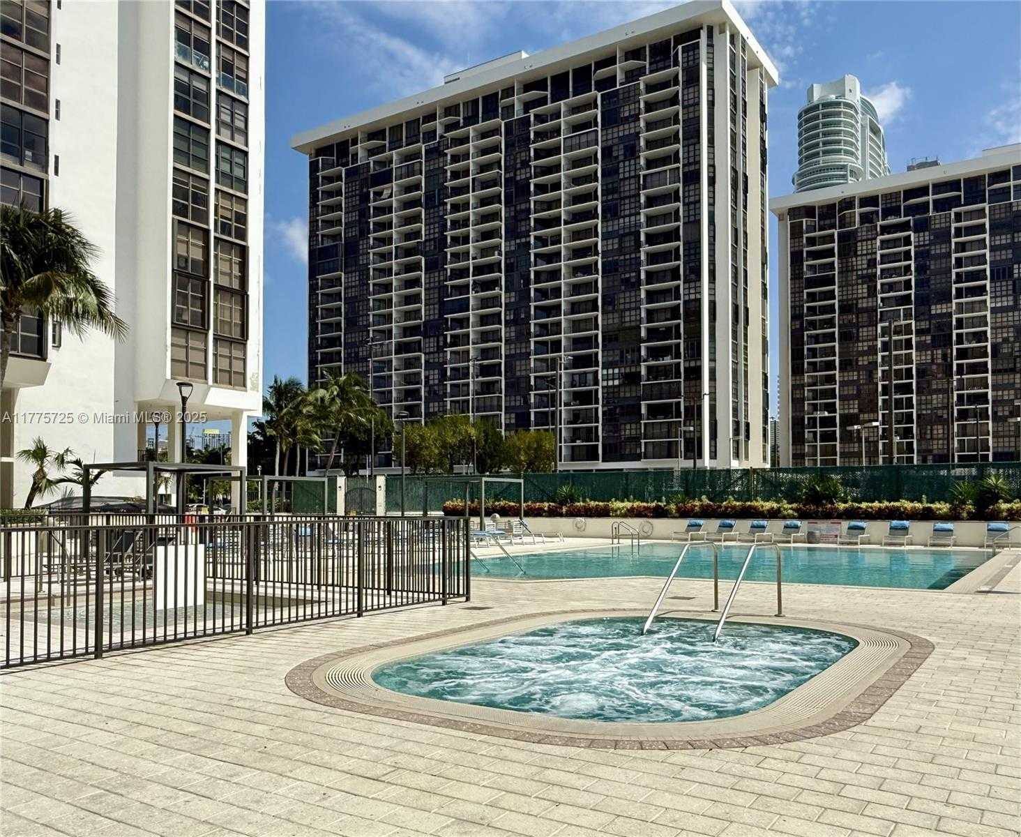 Small Image of 1901 BRICKELL AVE #B804, Miami Number 15