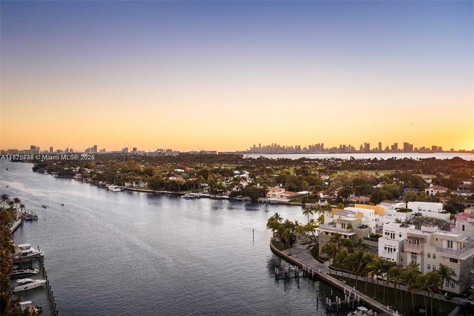 Small Image of 6000 INDIAN CREEK DR #11A, Miami Beach Number 4
