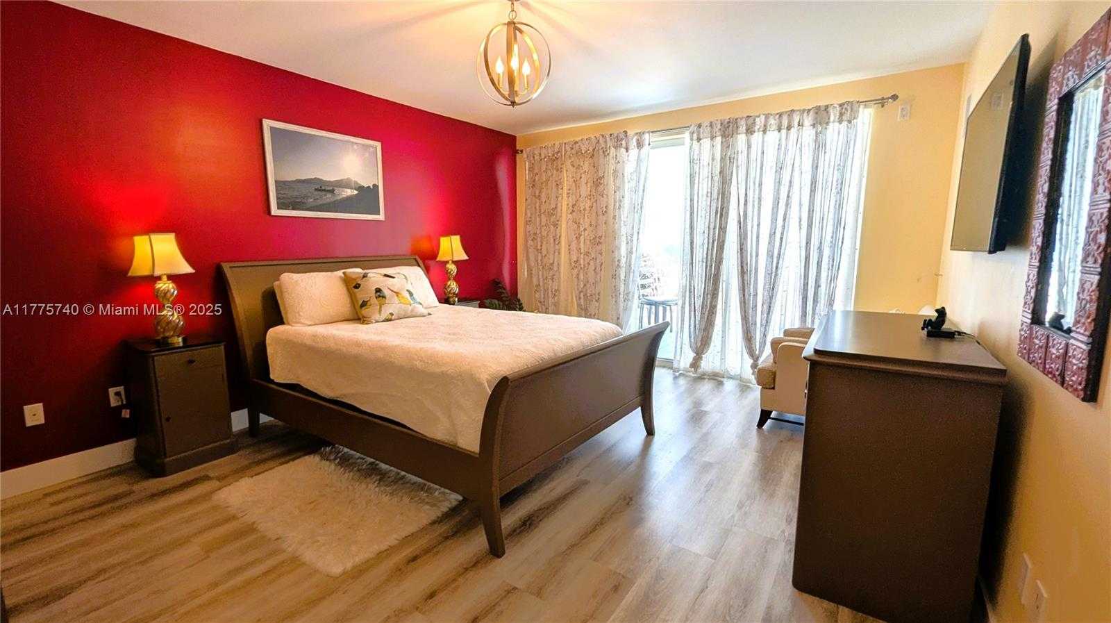 Small Image of 5151 COLLINS AVE #PH C, Miami Beach Number 15