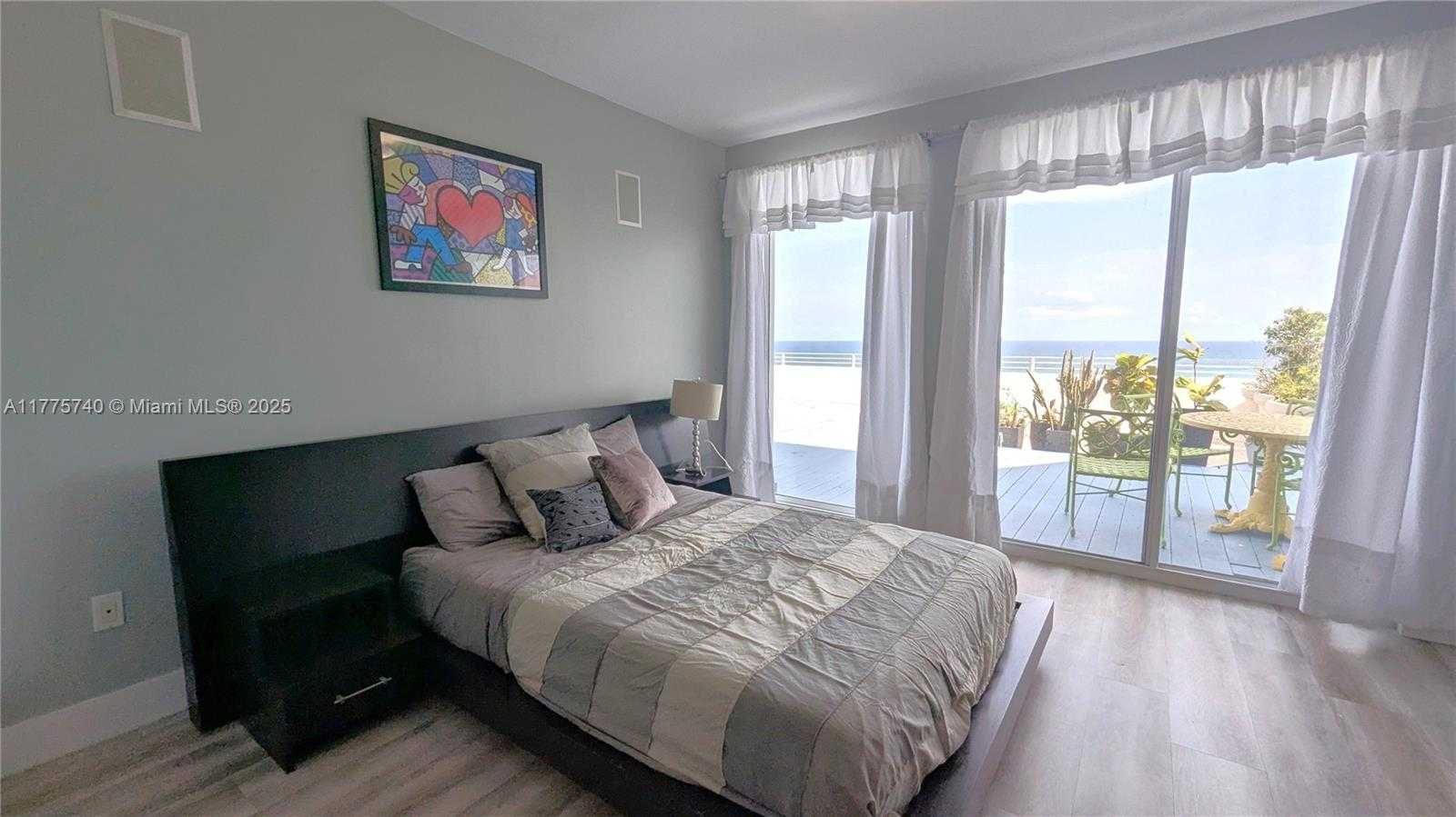 Small Image of 5151 COLLINS AVE #PH C, Miami Beach Number 26