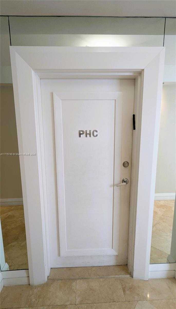 Small Image of 5151 COLLINS AVE #PH C, Miami Beach Number 37