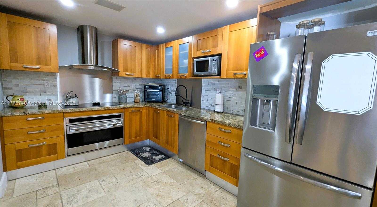 Small Image of 5151 COLLINS AVE #PH C, Miami Beach Number 41