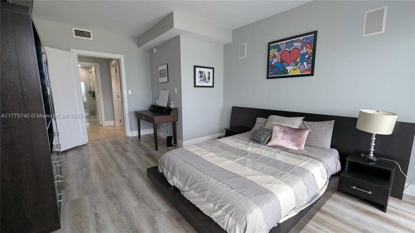 Small Image of 5151 COLLINS AVE #PH C, Miami Beach Number 51