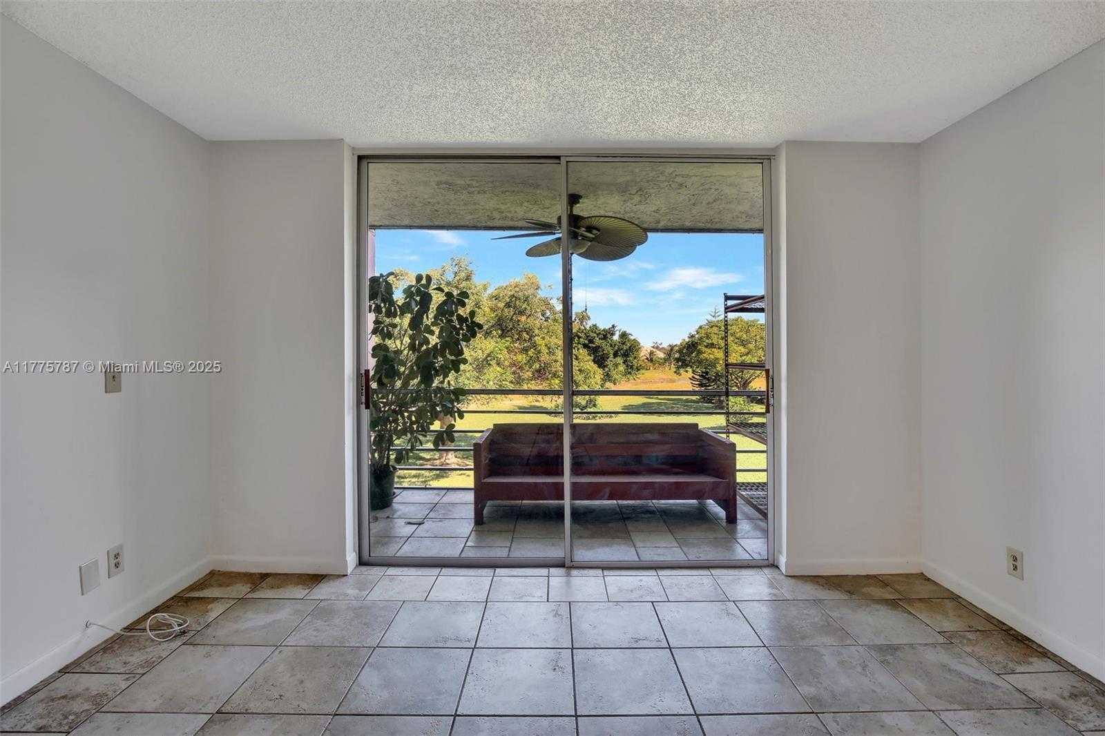 Small Image of 9621 SUNRISE LAKES BLVD #203, Sunrise Number 14