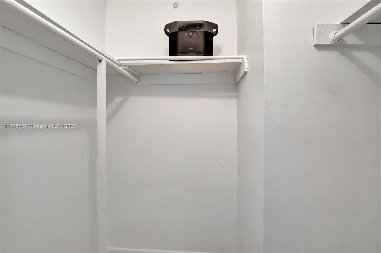 Small Image of 9621 SUNRISE LAKES BLVD #203, Sunrise Number 23