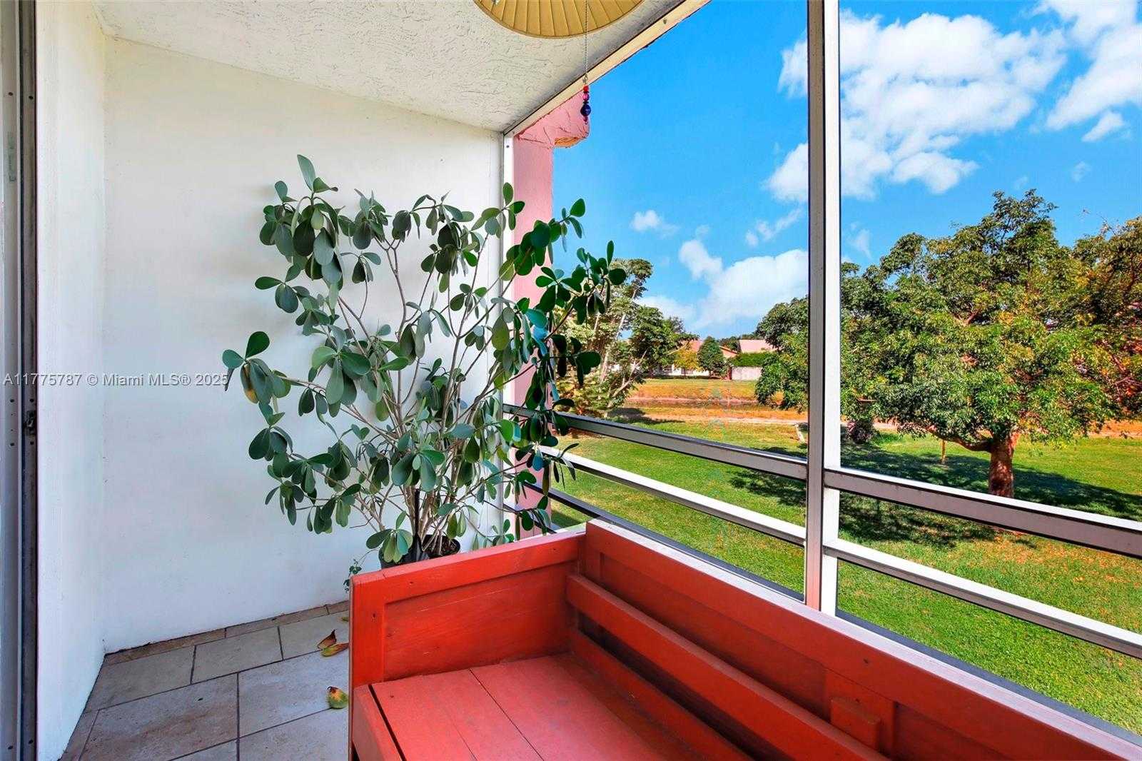 Small Image of 9621 SUNRISE LAKES BLVD #203, Sunrise Number 25