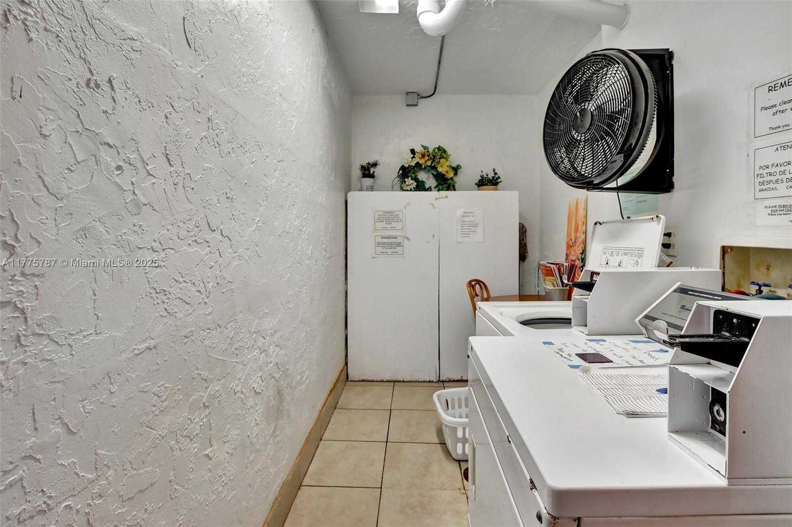 Small Image of 9621 SUNRISE LAKES BLVD #203, Sunrise Number 30