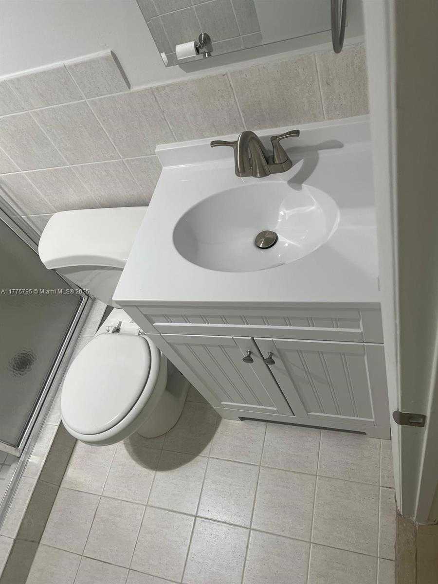 Small Image of 447 NORTH EAST 195TH ST #217, Miami Number 5