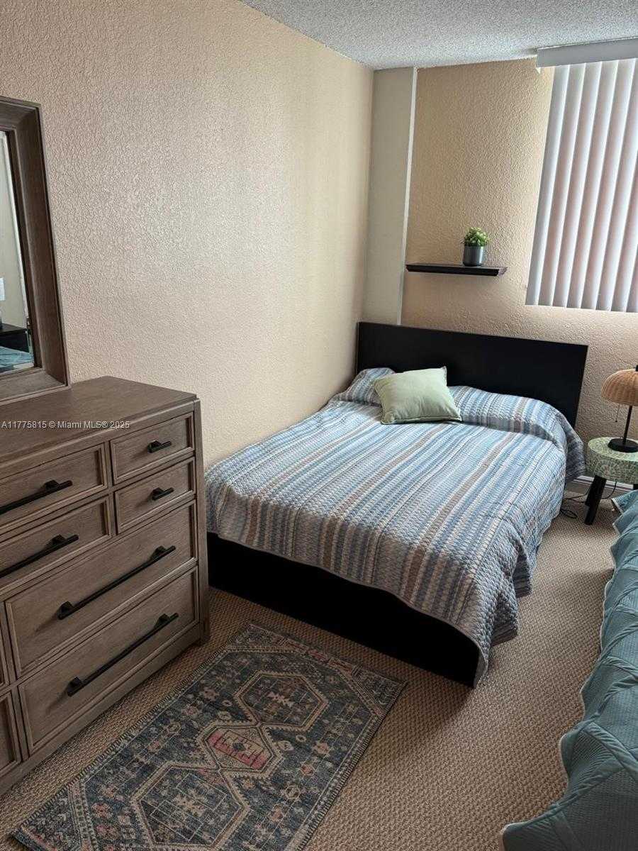 Small Image of 19380 COLLINS AVE #707, Sunny Isles Beach Number 3