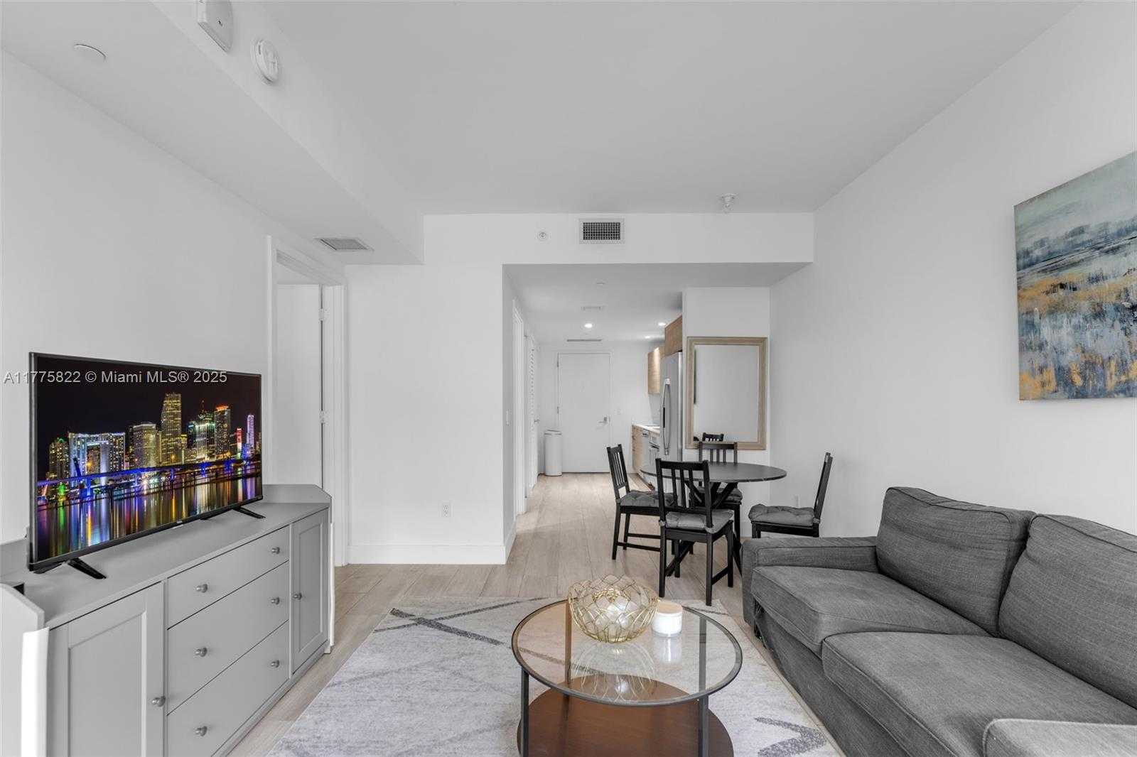 Small Image of 121 NORTH EAST 34TH ST #L301, Miami Number 4