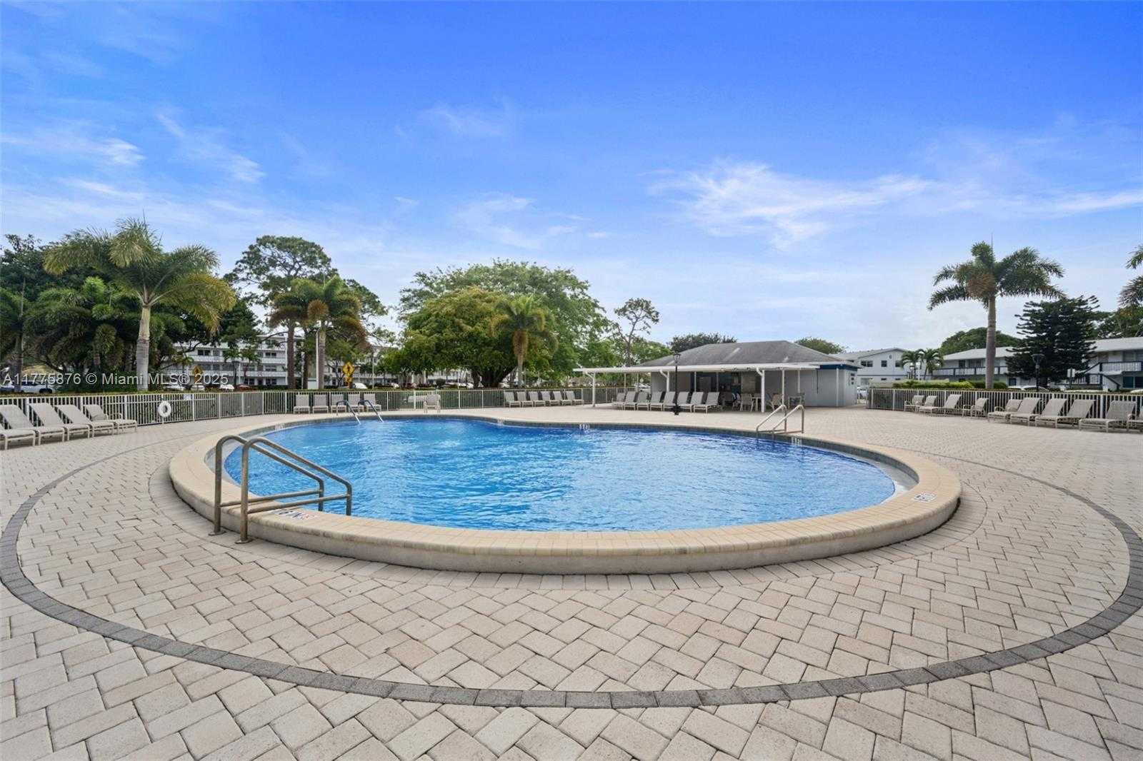 Small Image of 45 ISLEWOOD B #45, Deerfield Beach Number 23