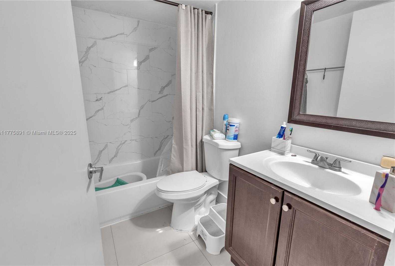 Small Image of 18810 NORTH WEST 57TH AVE #104, Hialeah Number 12