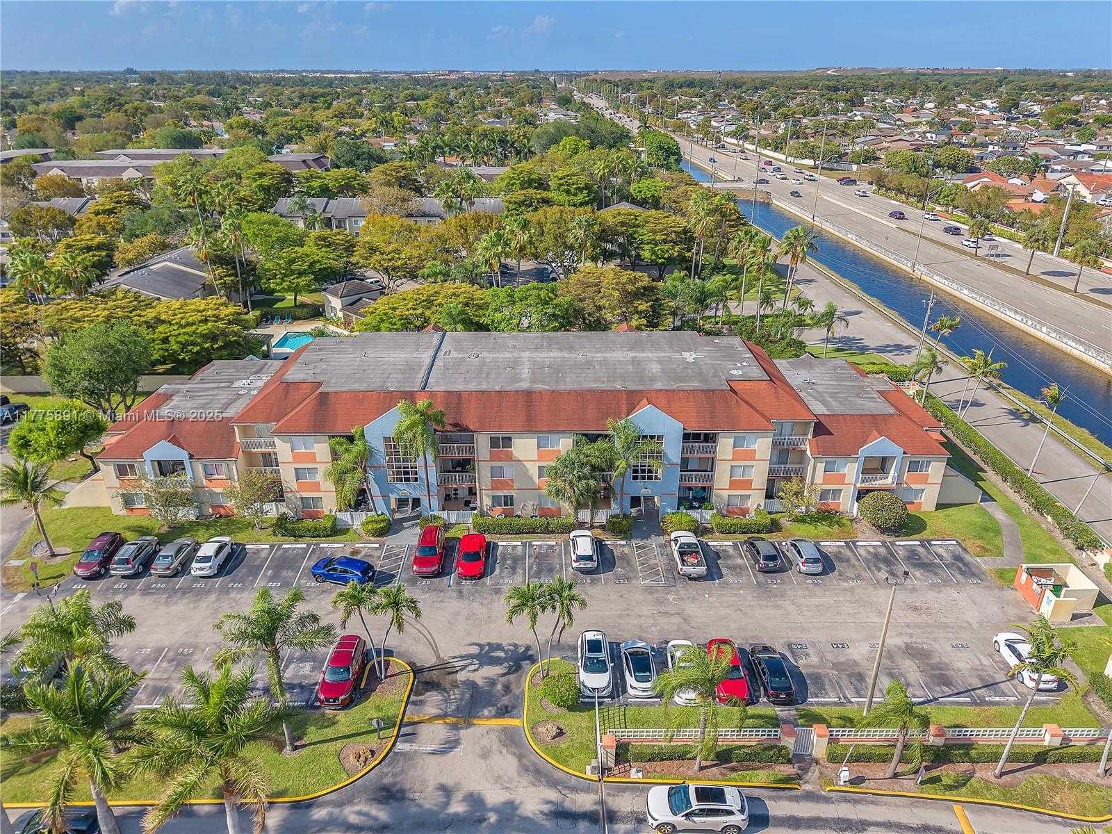 Small Image of 18810 NORTH WEST 57TH AVE #104, Hialeah Number 15