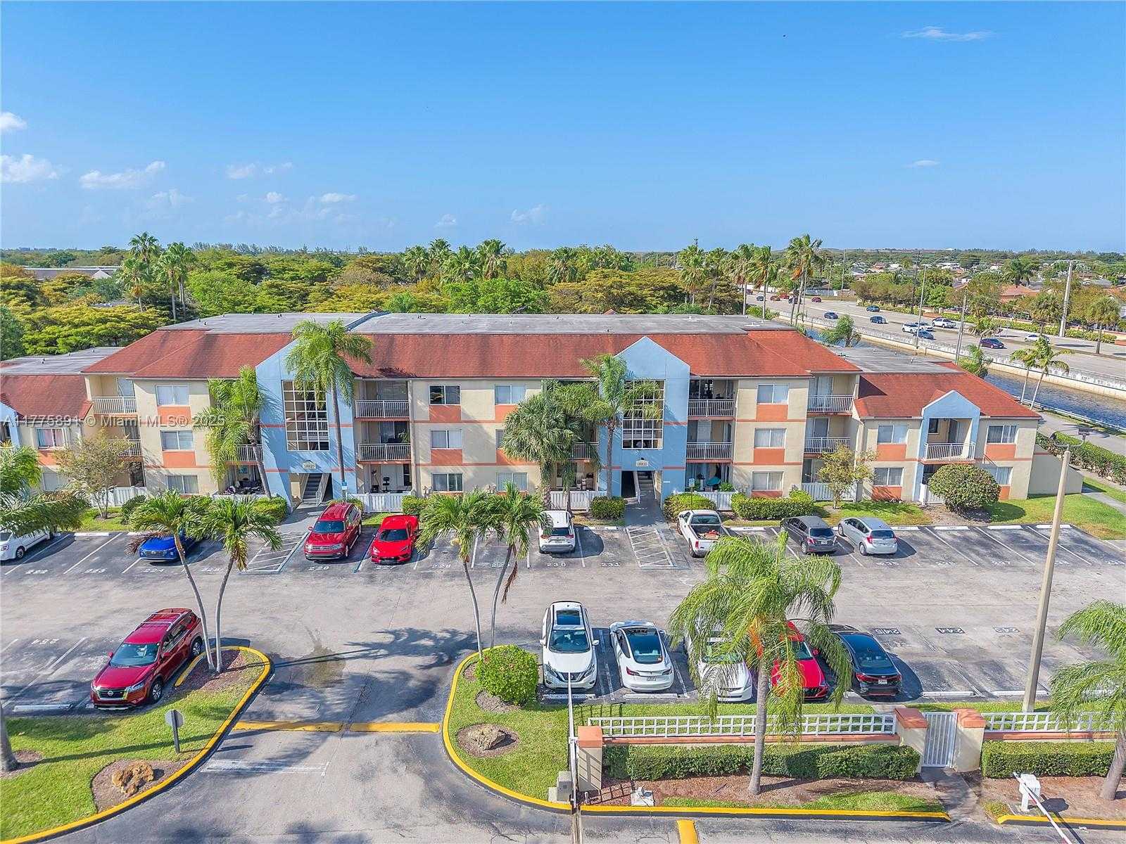 Small Image of 18810 NORTH WEST 57TH AVE #104, Hialeah Number 21