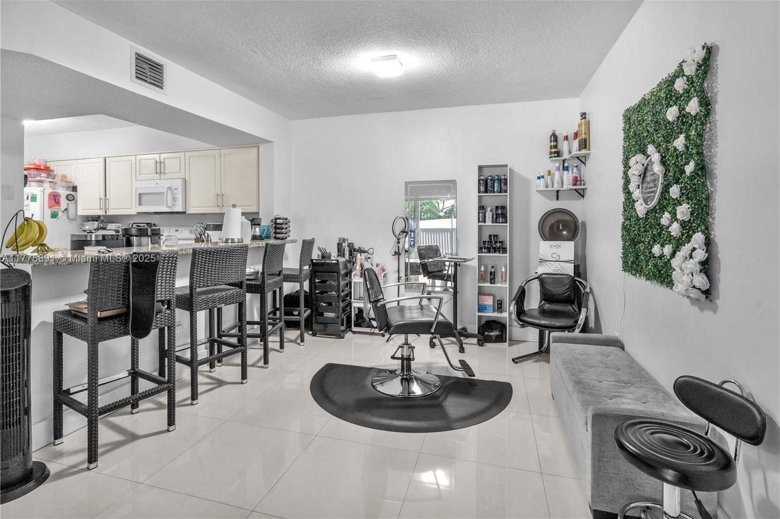 Small Image of 18810 NORTH WEST 57TH AVE #104, Hialeah Number 4