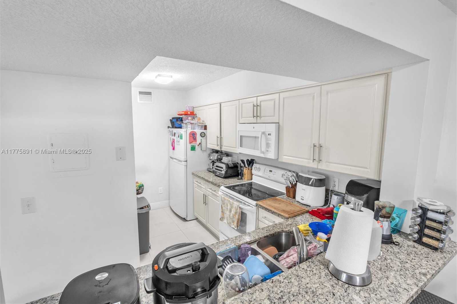 Small Image of 18810 NORTH WEST 57TH AVE #104, Hialeah Number 9