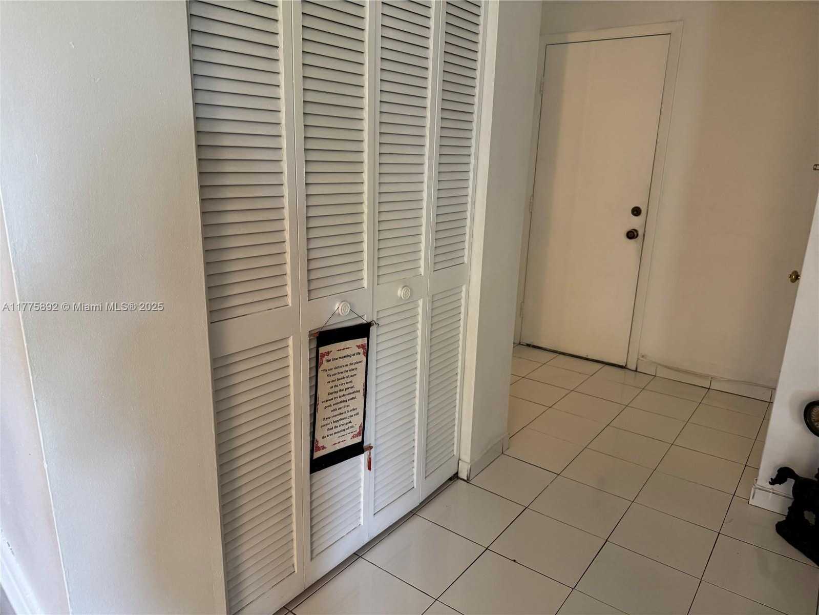 Small Image of 15563 SOUTH WEST 110TH TER #15563, Miami Number 13