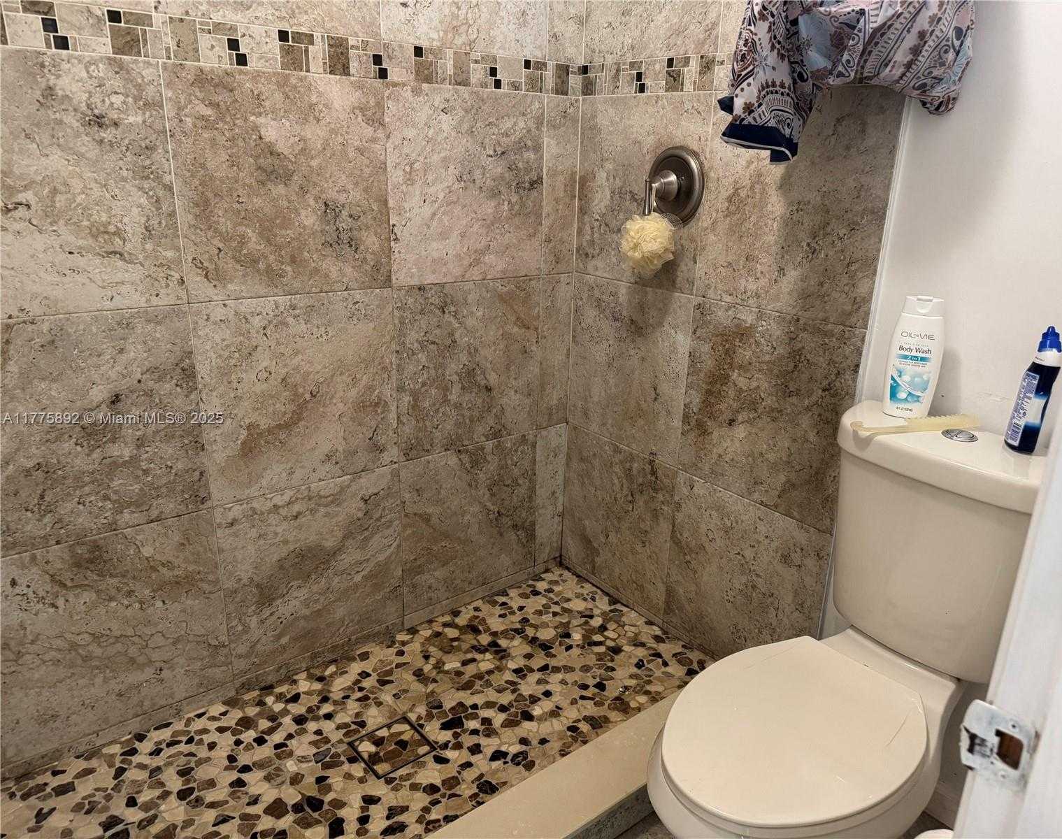 Small Image of 15563 SOUTH WEST 110TH TER #15563, Miami Number 20