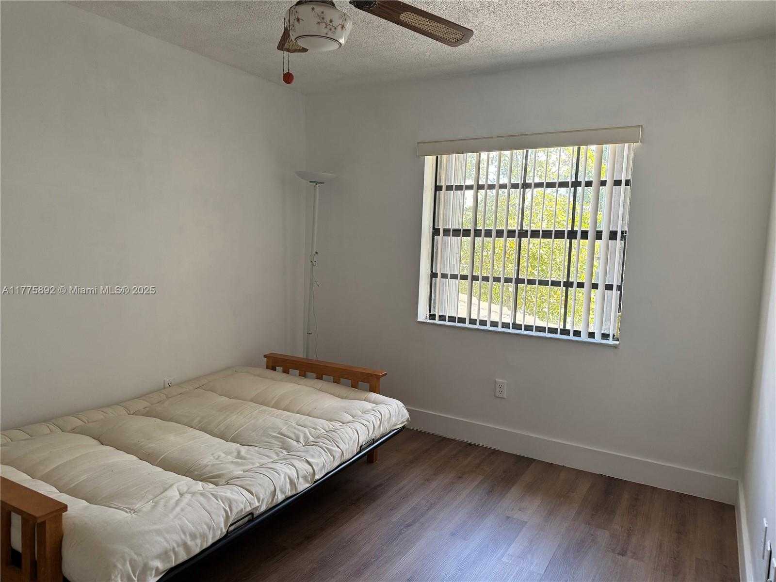 Small Image of 15563 SOUTH WEST 110TH TER #15563, Miami Number 24