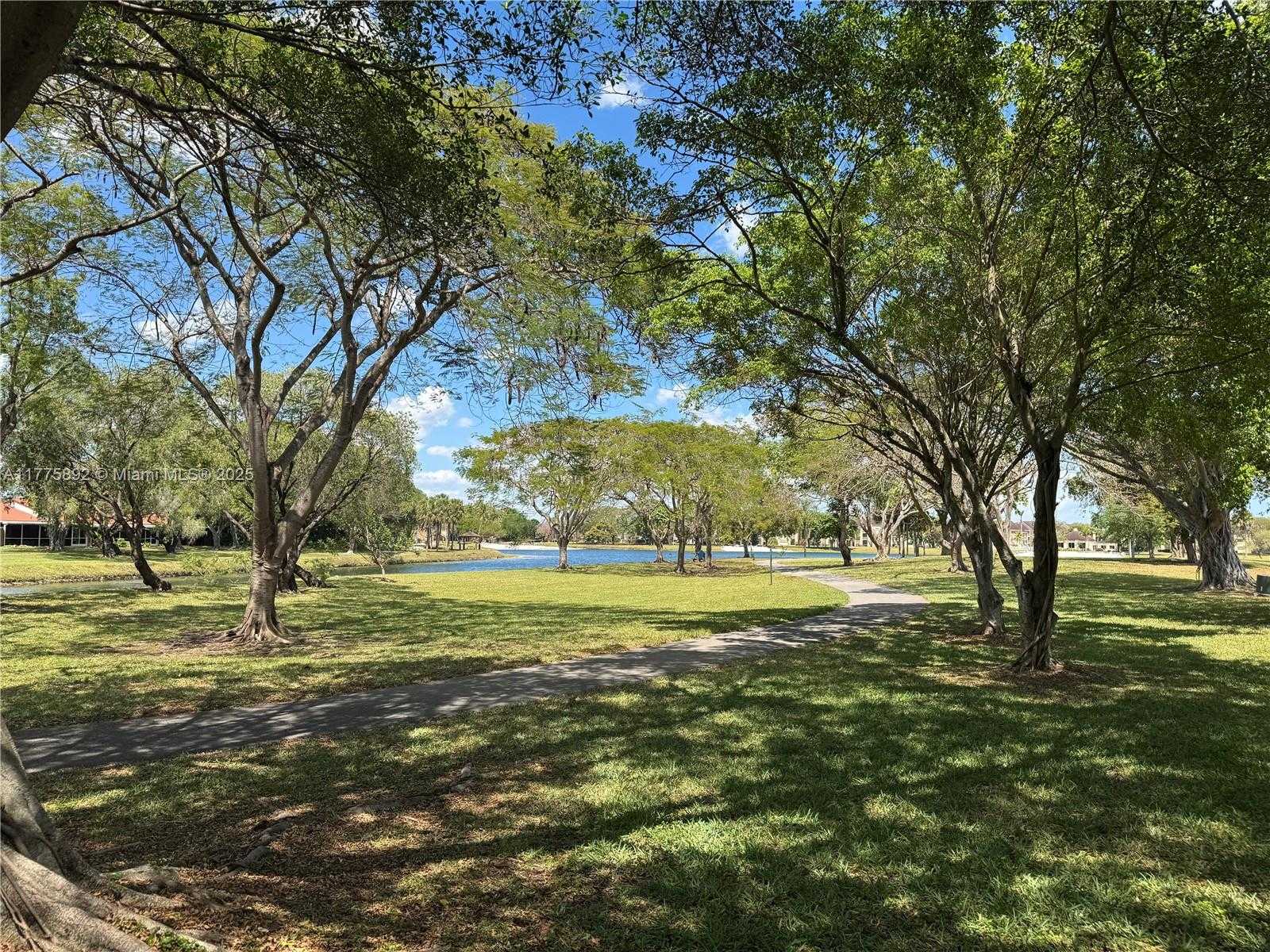 Small Image of 15563 SOUTH WEST 110TH TER #15563, Miami Number 26
