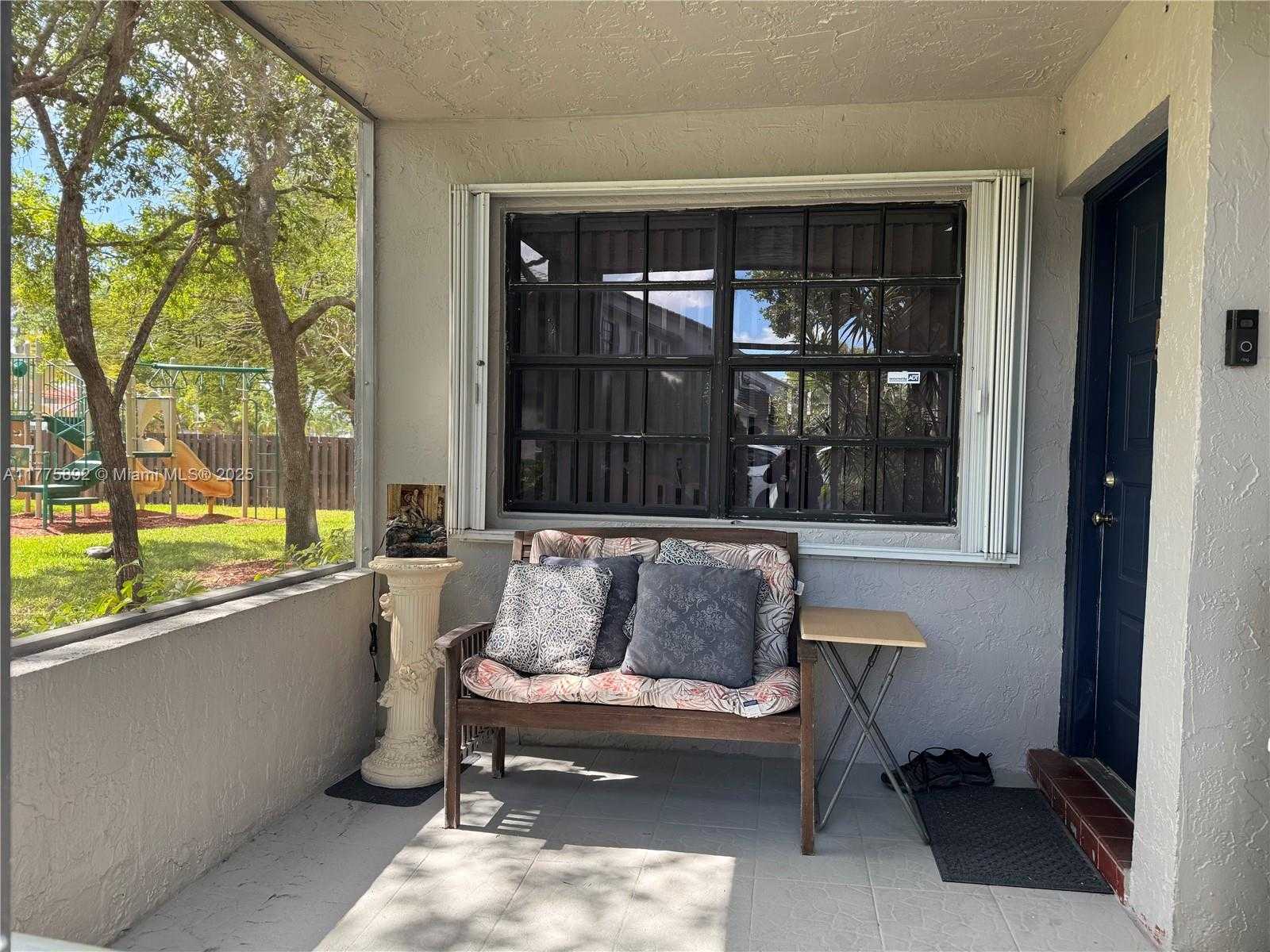 Small Image of 15563 SOUTH WEST 110TH TER #15563, Miami Number 4