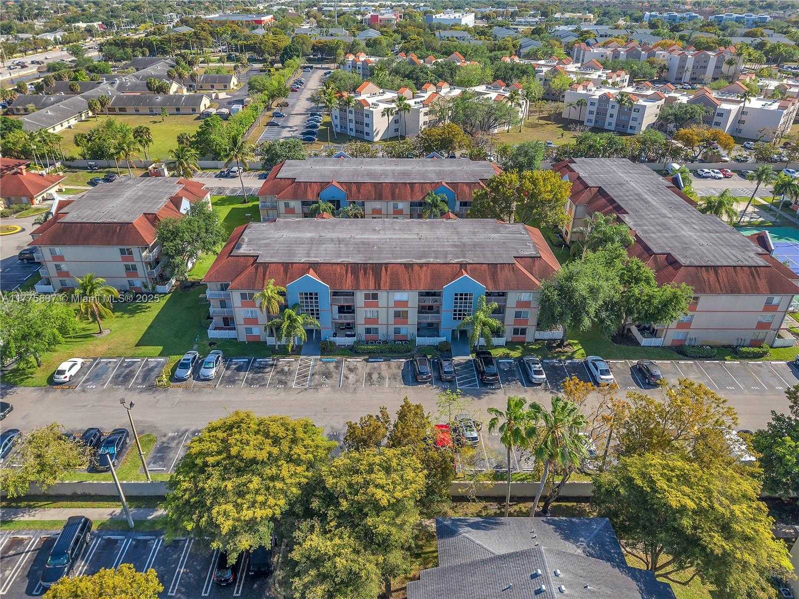Small Image of 18840 NORTH WEST 57TH AVE #107, Hialeah Number 2