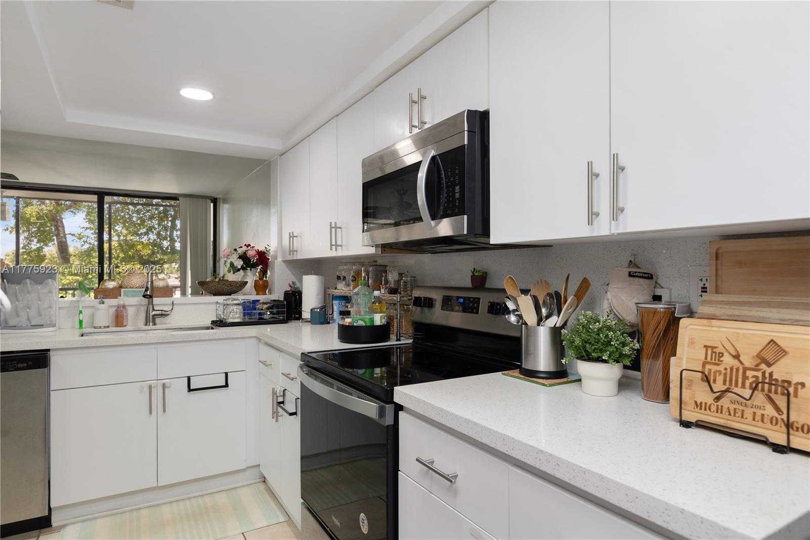 Small Image of 2801 SOUTH WEST 87TH AVE #1006, Davie Number 12