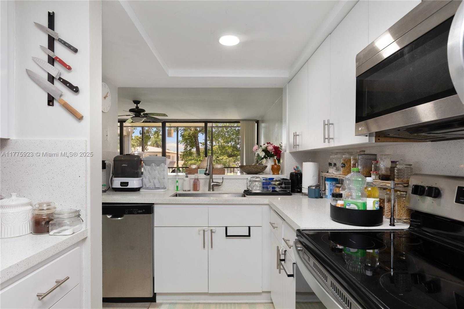 Small Image of 2801 SOUTH WEST 87TH AVE #1006, Davie Number 14