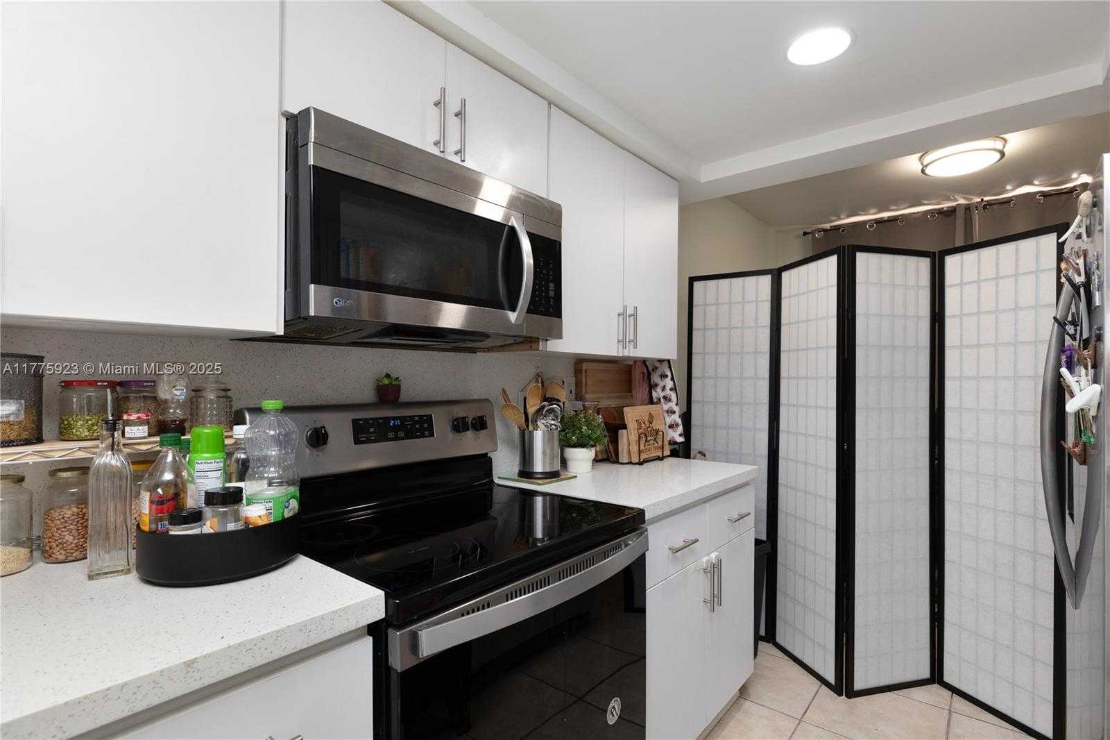 Small Image of 2801 SOUTH WEST 87TH AVE #1006, Davie Number 16