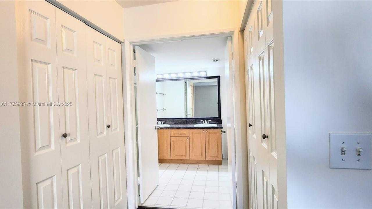 Small Image of 3300 NORTH EAST 191ST ST #614, Aventura Number 24