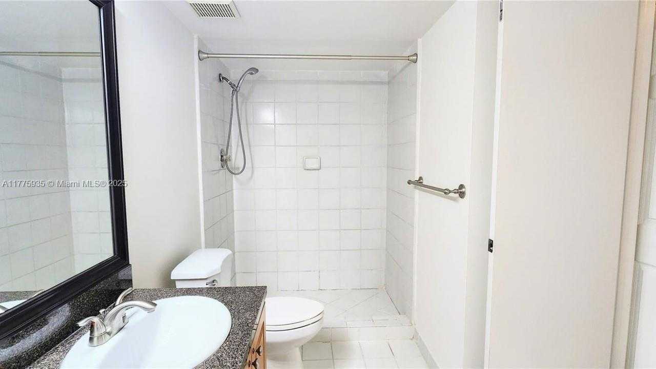 Small Image of 3300 NORTH EAST 191ST ST #614, Aventura Number 25
