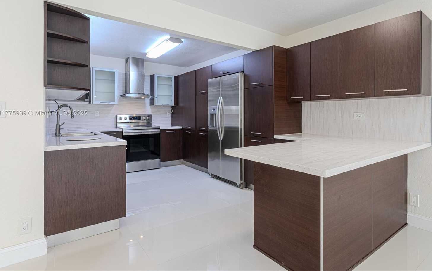 Small Image of 231 SOUTH POINCIANA DR #401, Sunny Isles Beach Number 10