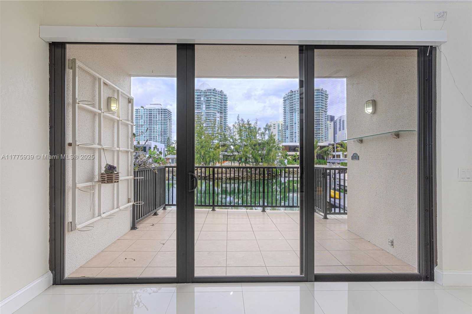 Small Image of 231 SOUTH POINCIANA DR #401, Sunny Isles Beach Number 17