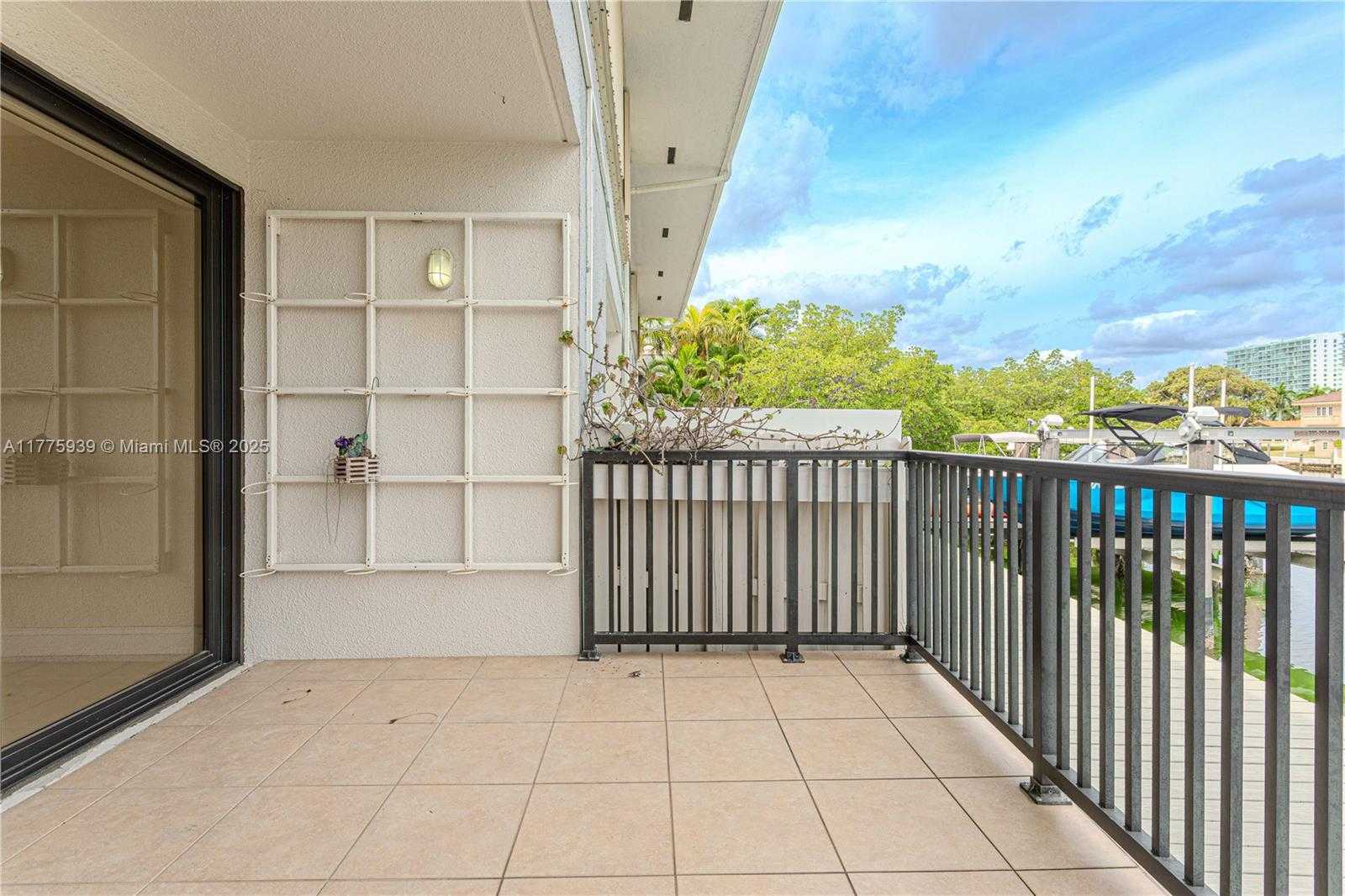 Small Image of 231 SOUTH POINCIANA DR #401, Sunny Isles Beach Number 19