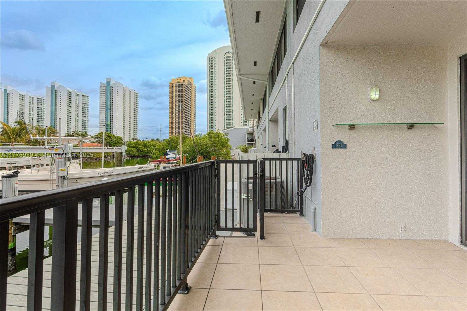 Small Image of 231 SOUTH POINCIANA DR #401, Sunny Isles Beach Number 21